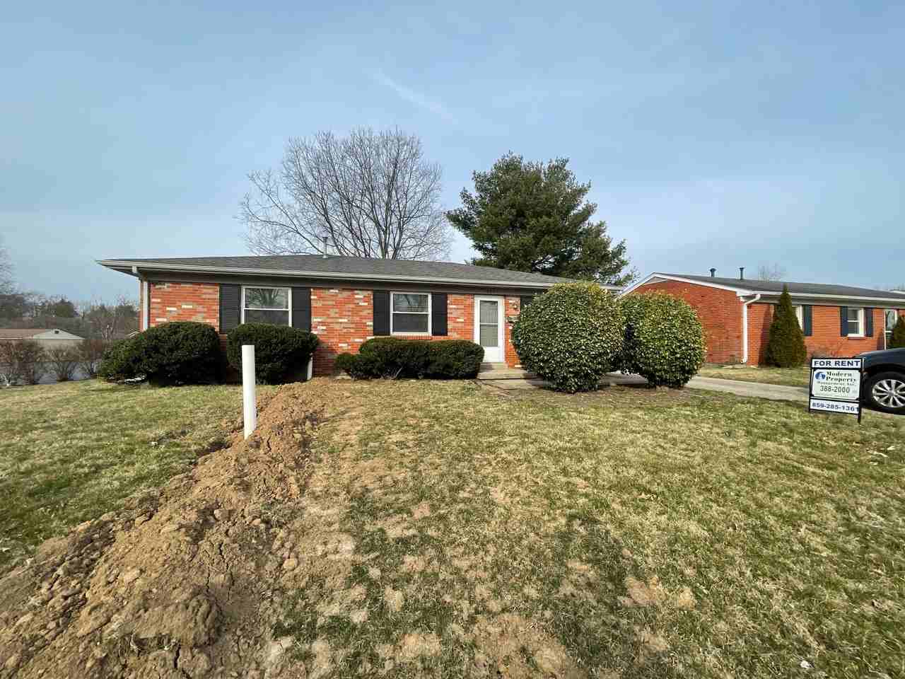 305 Harvard Dr - Photo 2 of 22