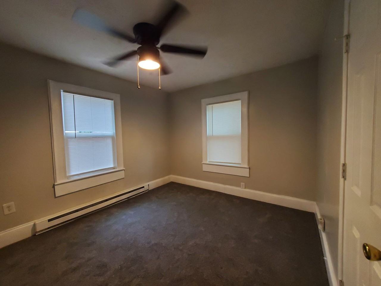 1512 Howell St - Photo 7 of 13