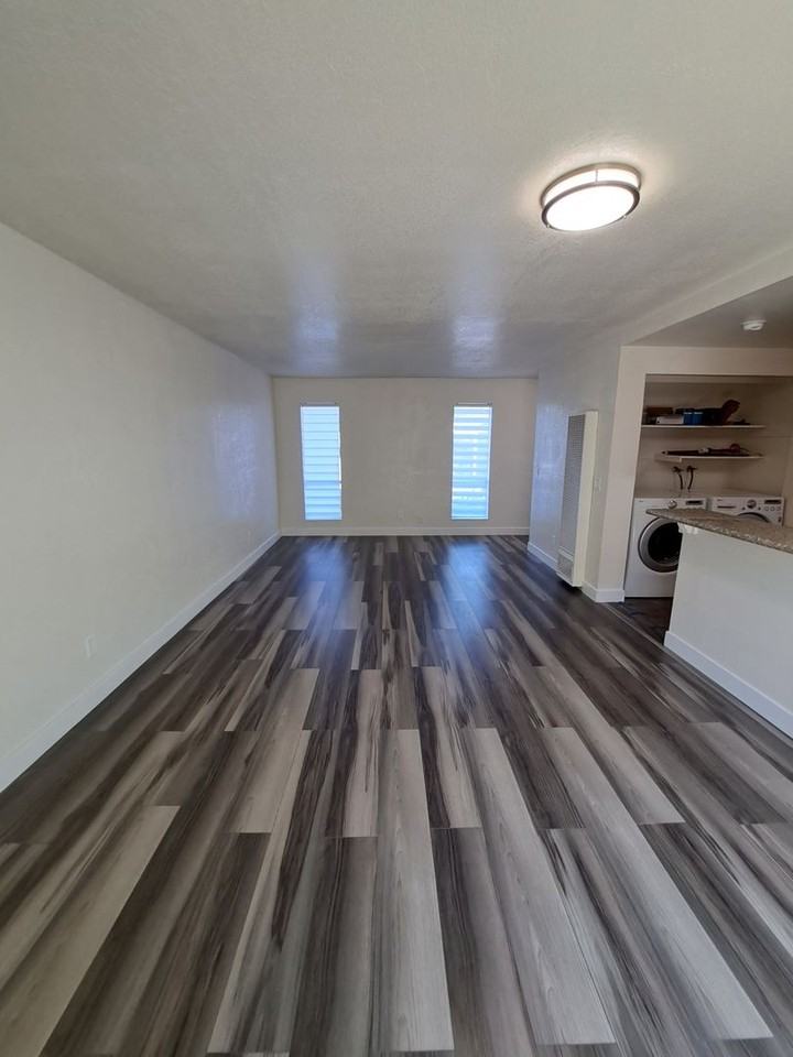 145 Del Rey Ct - Photo 3 of 25