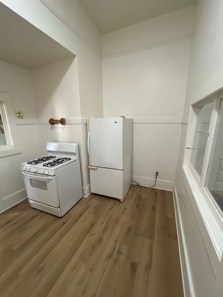738 E Santa Barbara St - Photo 2 of 6