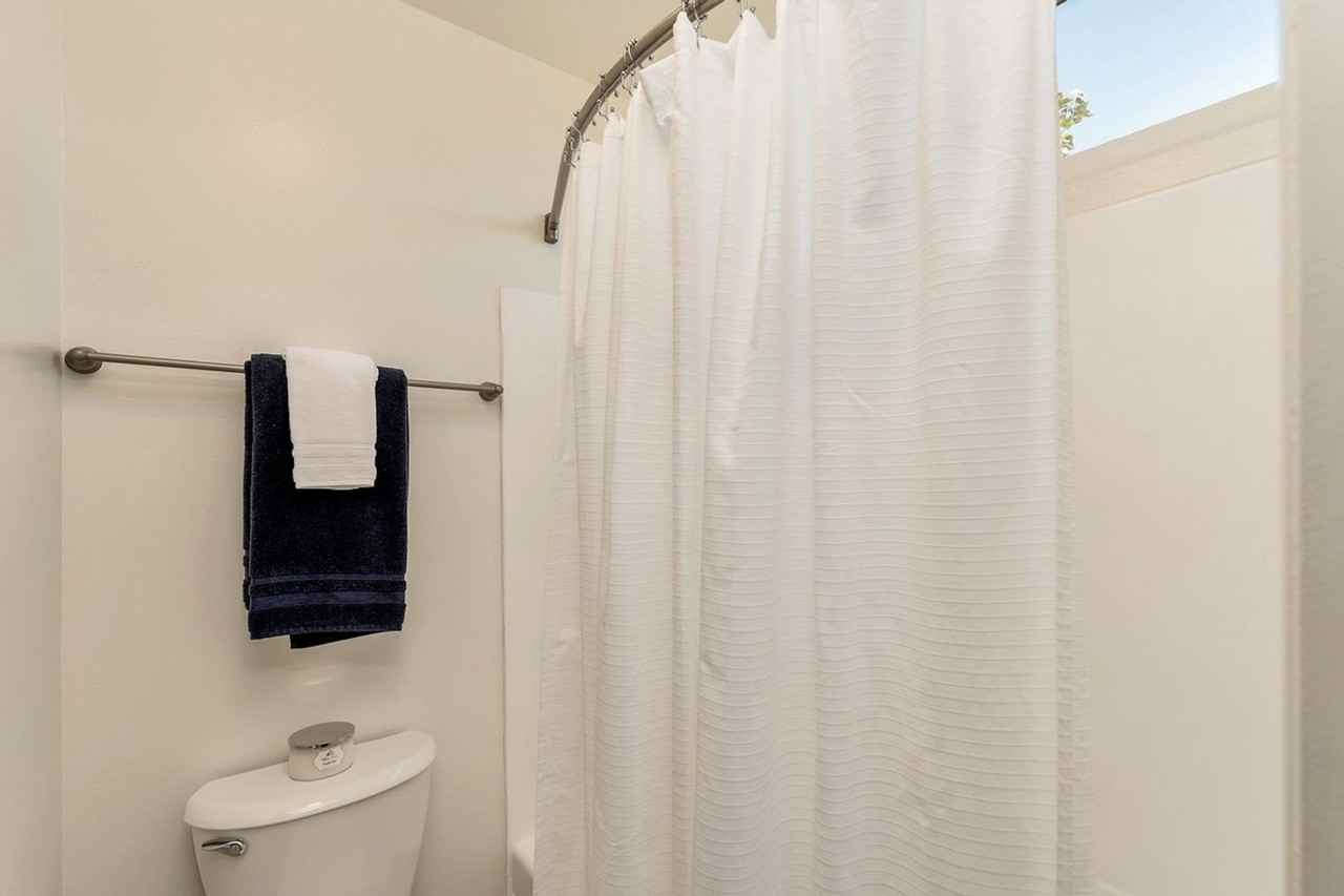 Vista Pacific Apartments - Photo 6 of 17