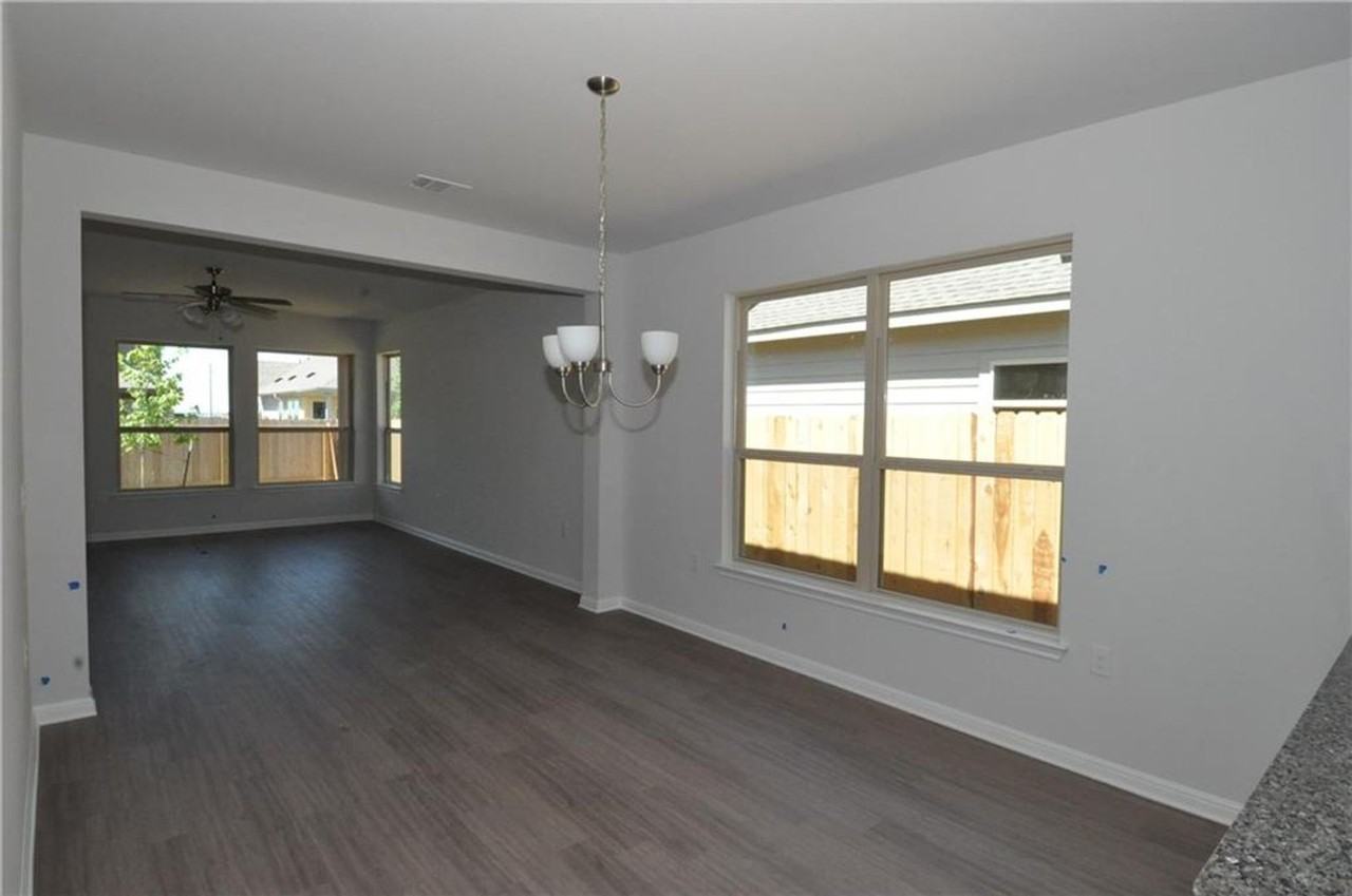 725 Durness Dr - Photo 5 of 18