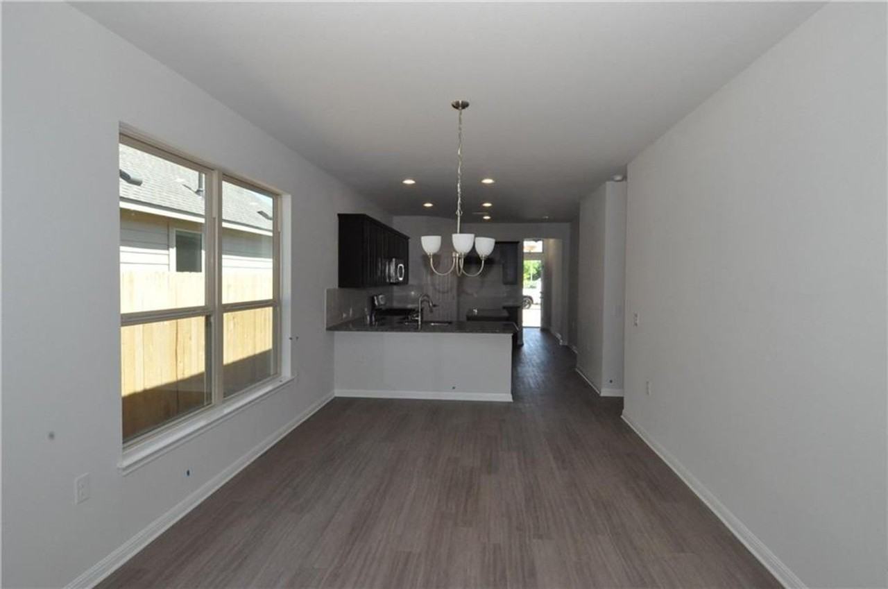 725 Durness Dr - Photo 6 of 18