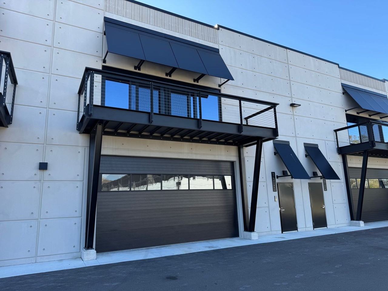 6500 Motor Enclave Way - Photo 3 of 17