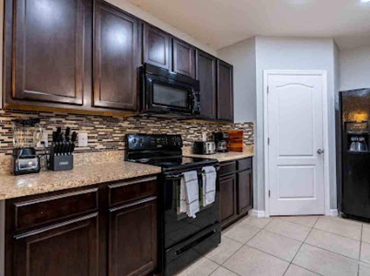 142 Minniehaha Cir - Photo 4 of 15