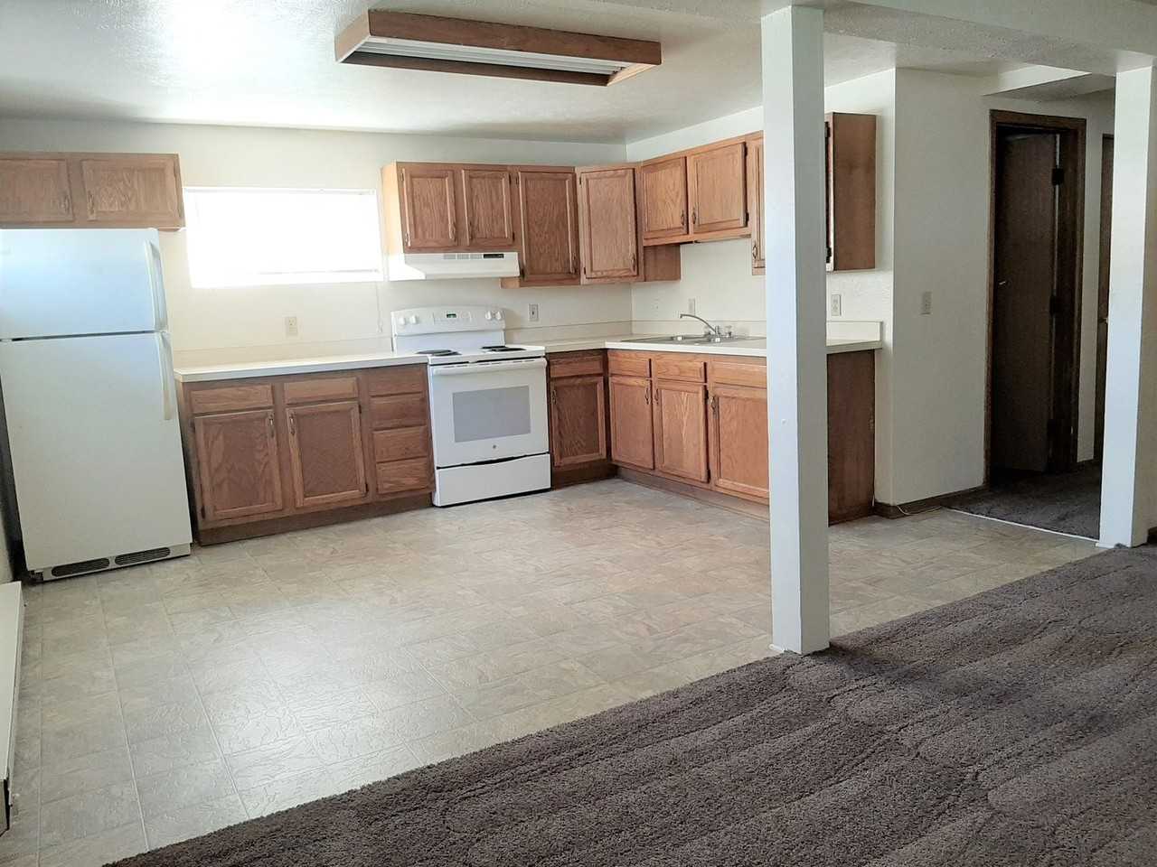 The Eastwood Apartments - Photo 3 of 26