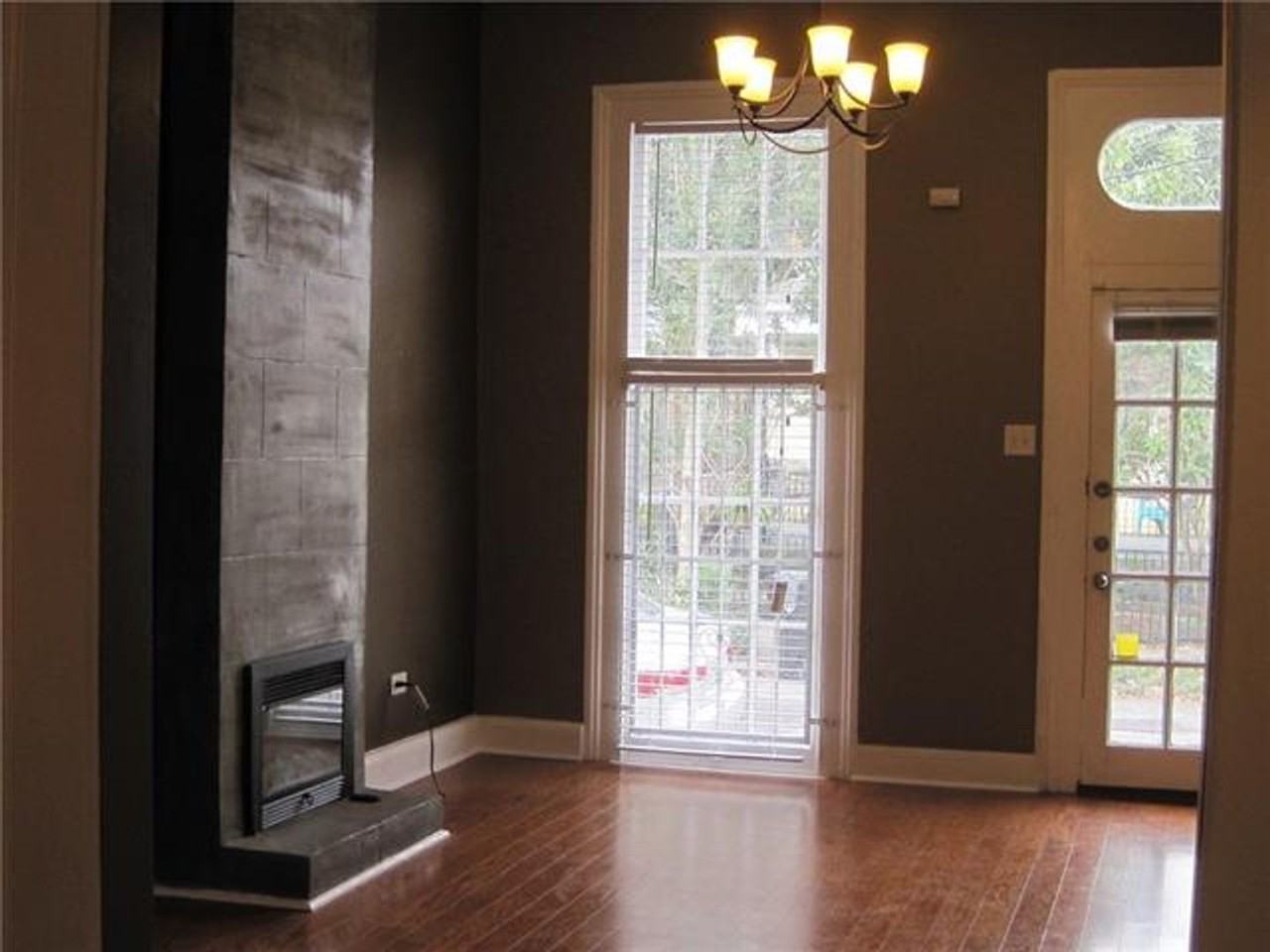 825 Clouet St - Photo 2 of 7