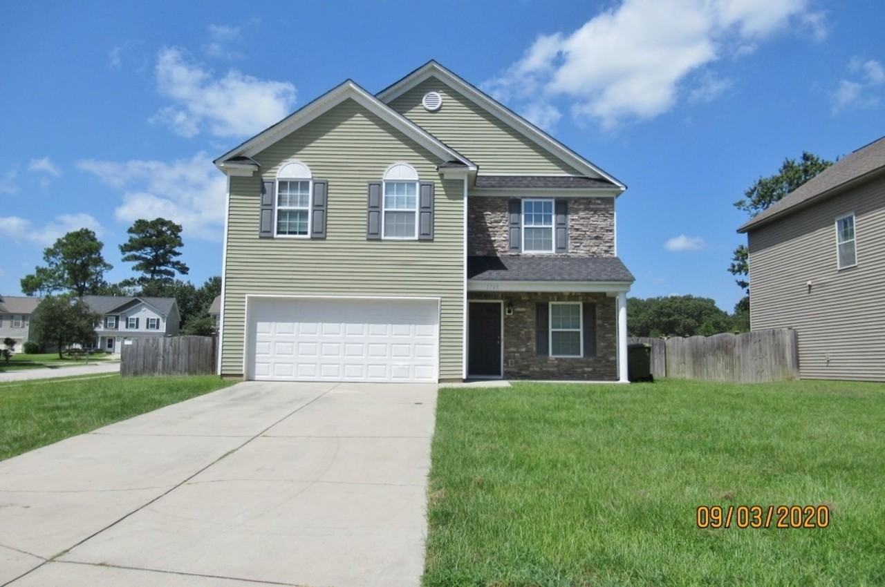 1760 Nicholas Dr - Photo 2 of 48