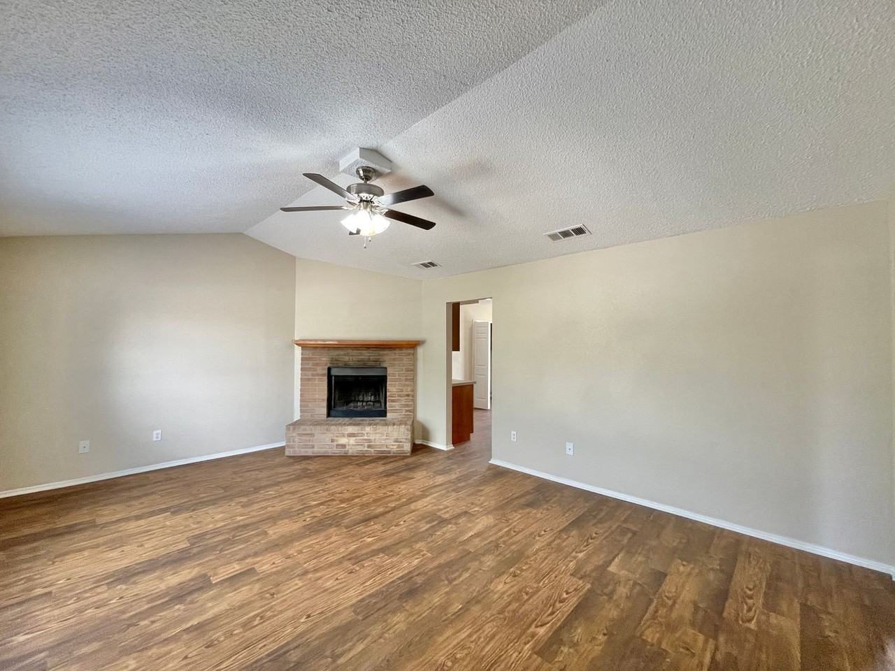 2416 Grasslands Dr - Photo 2 of 20