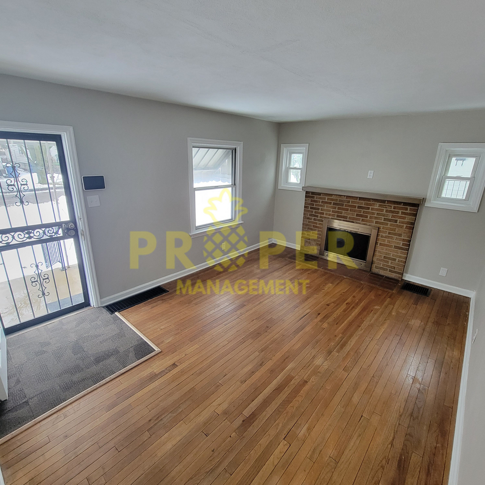 4557 W 2nd St - Photo 3 of 15