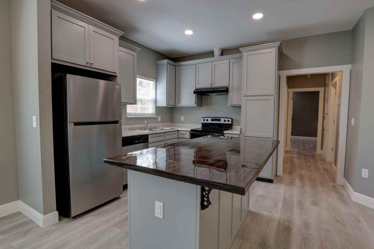 28155 7th Ave - Photo 4 of 15