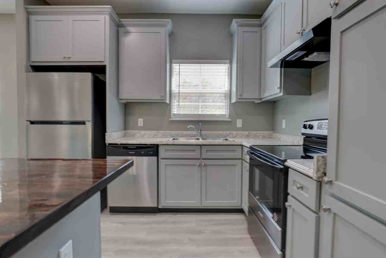 28155 7th Ave - Photo 5 of 15