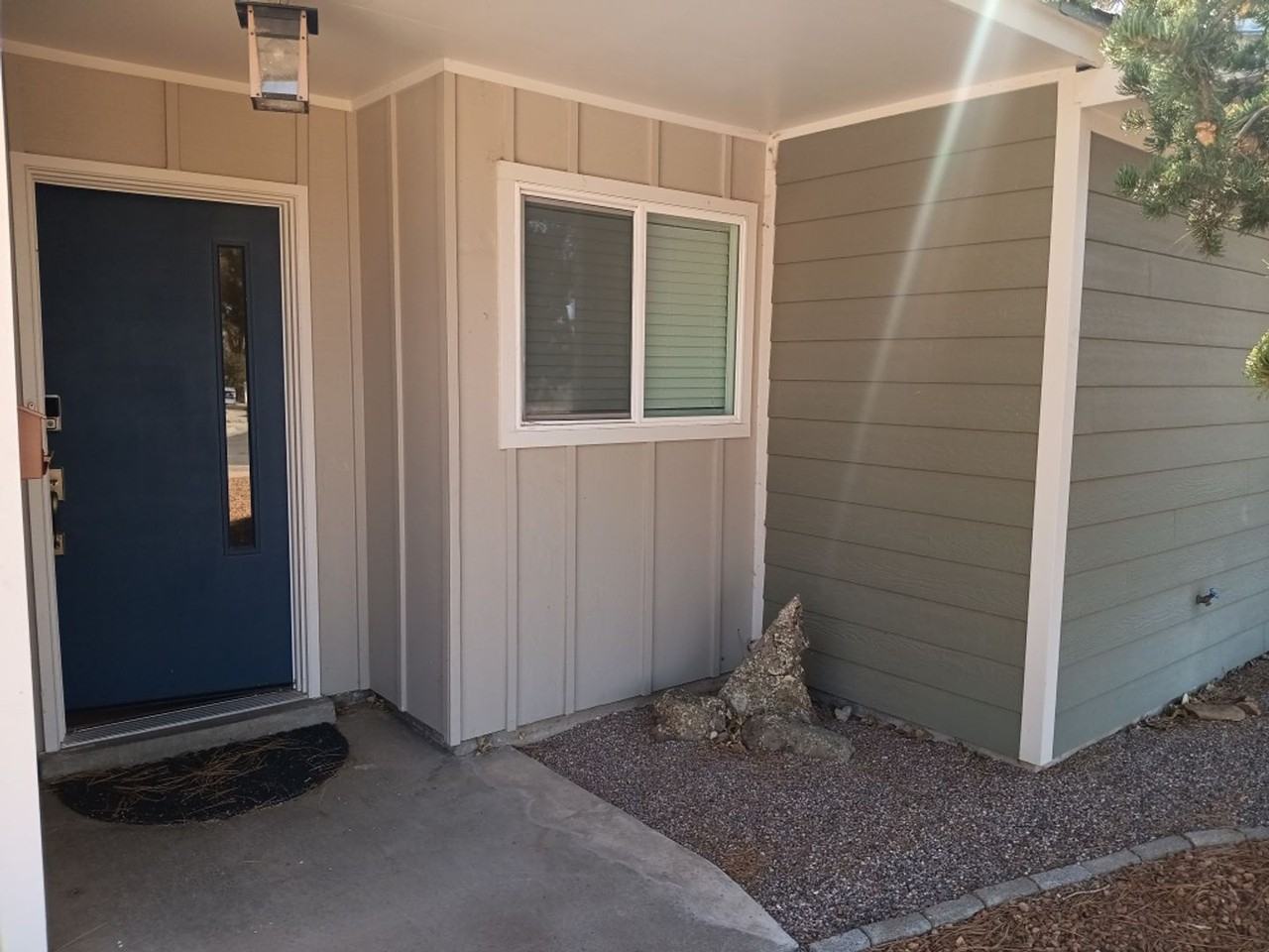 10508 Karen Avenue Northeast - Photo 2 of 21