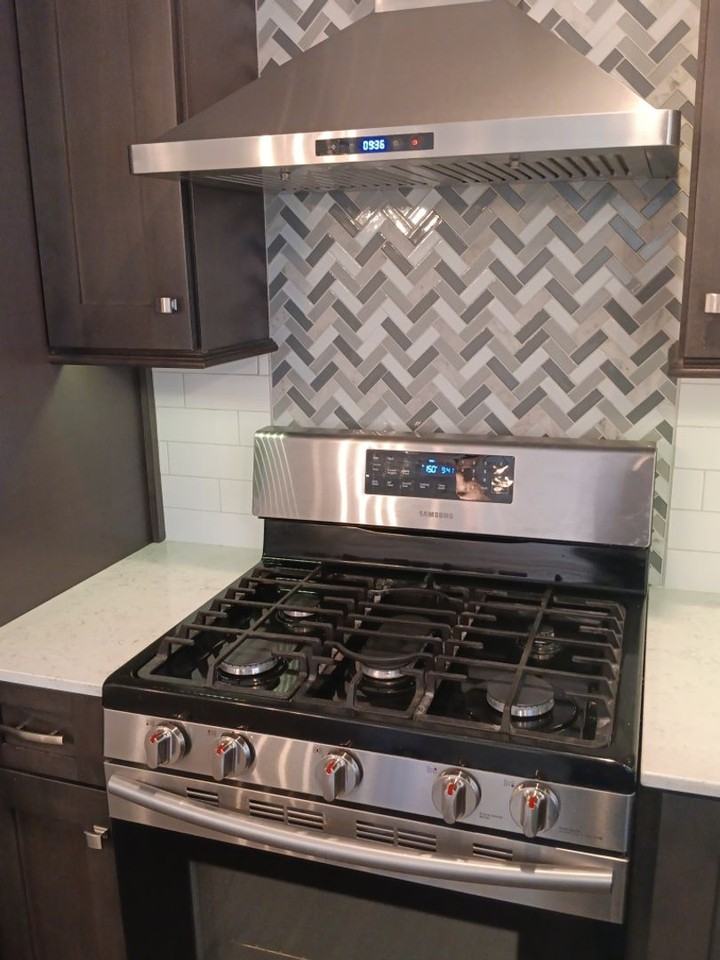 10508 Karen Avenue Northeast - Photo 4 of 21