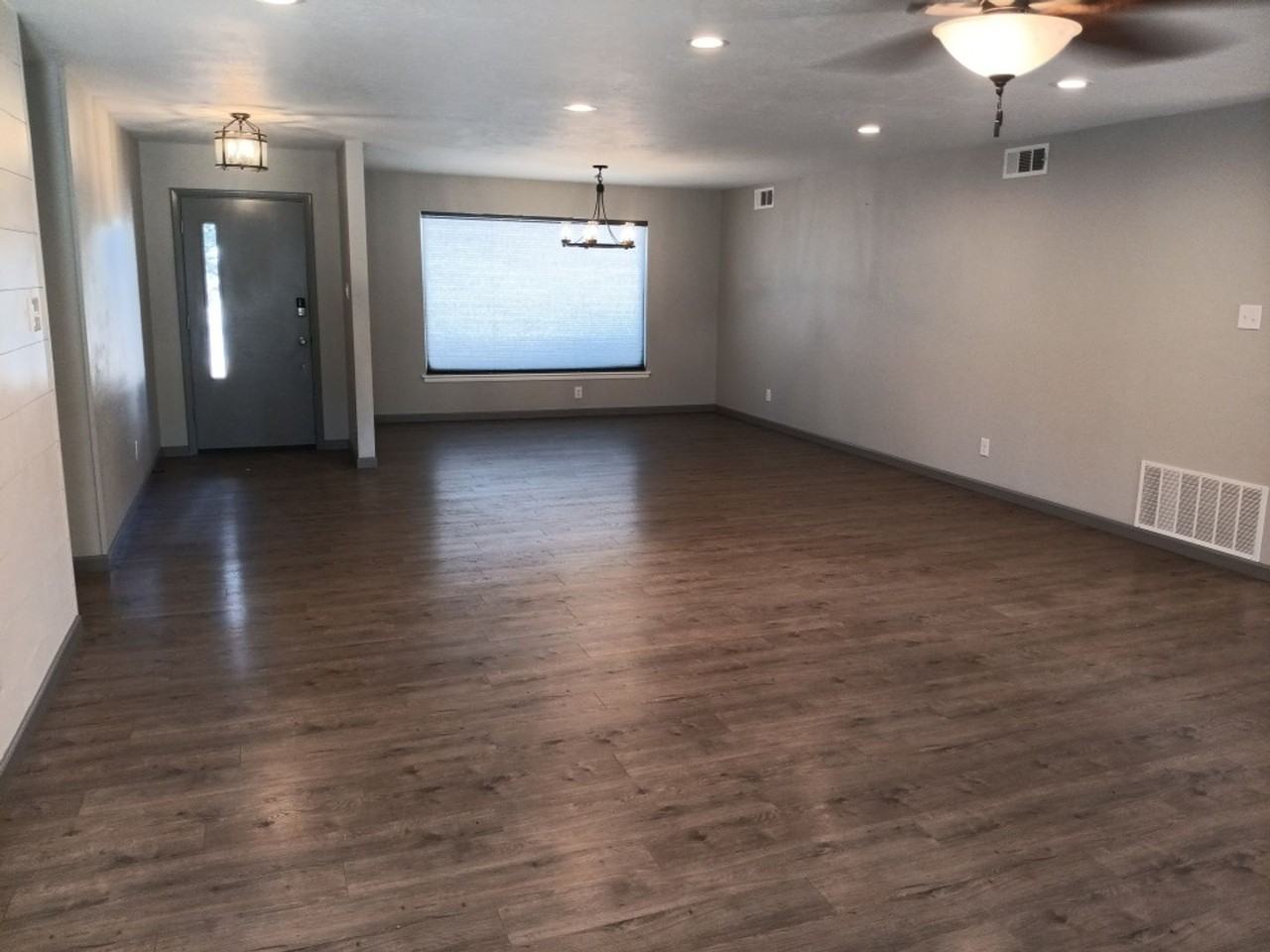 10508 Karen Avenue Northeast - Photo 7 of 21