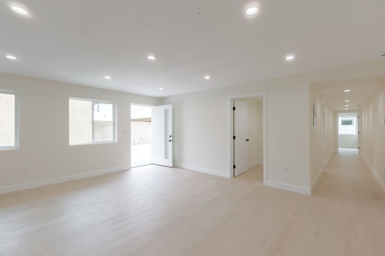1009 W Angeleno Ave #101 - Photo 3 of 15