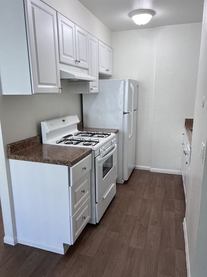 57u - Photo 5 of 21
