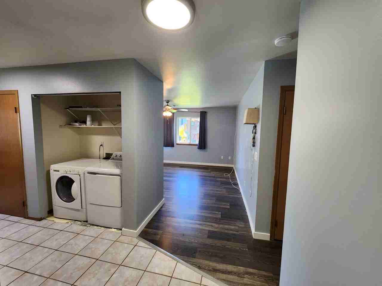 14705 Meadow Rd - Photo 2 of 23