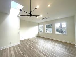 featured image of 4745 Ne Fremont St