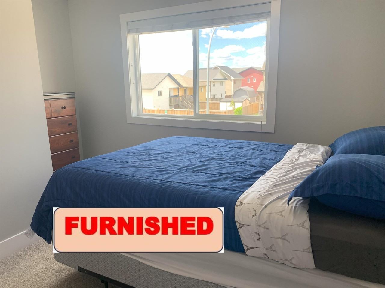 8615 82 Street - Photo 3 of 11