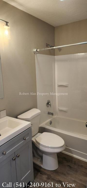 2601 Sw Hailey Ave - Photo 3 of 7