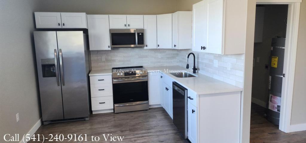 2601 Sw Hailey Ave - Photo 4 of 7