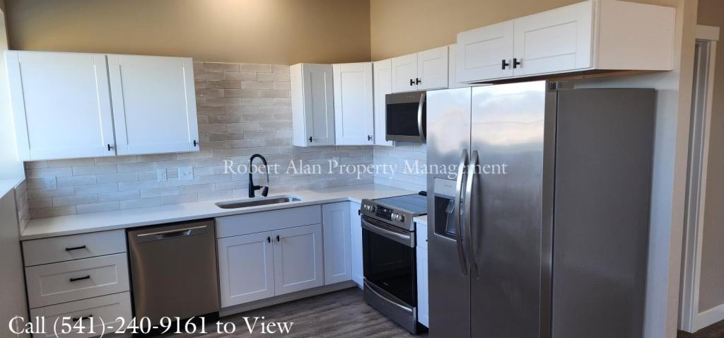 2601 Sw Hailey Ave ##124 - Photo 2 of 8