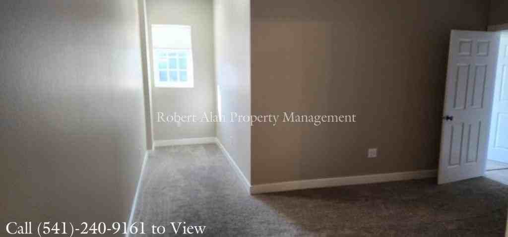 2601 Sw Hailey Ave ##124 - Photo 7 of 8