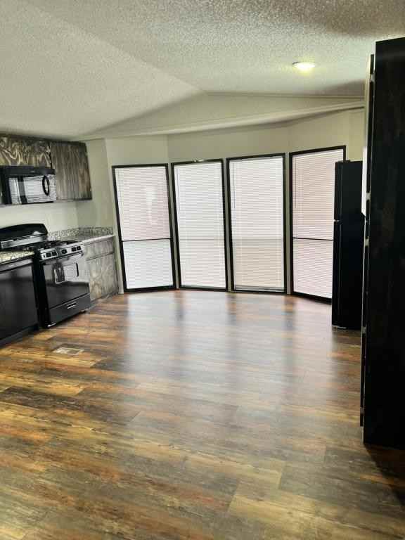 1219 W Choctaw St ##25 - Photo 2 of 24