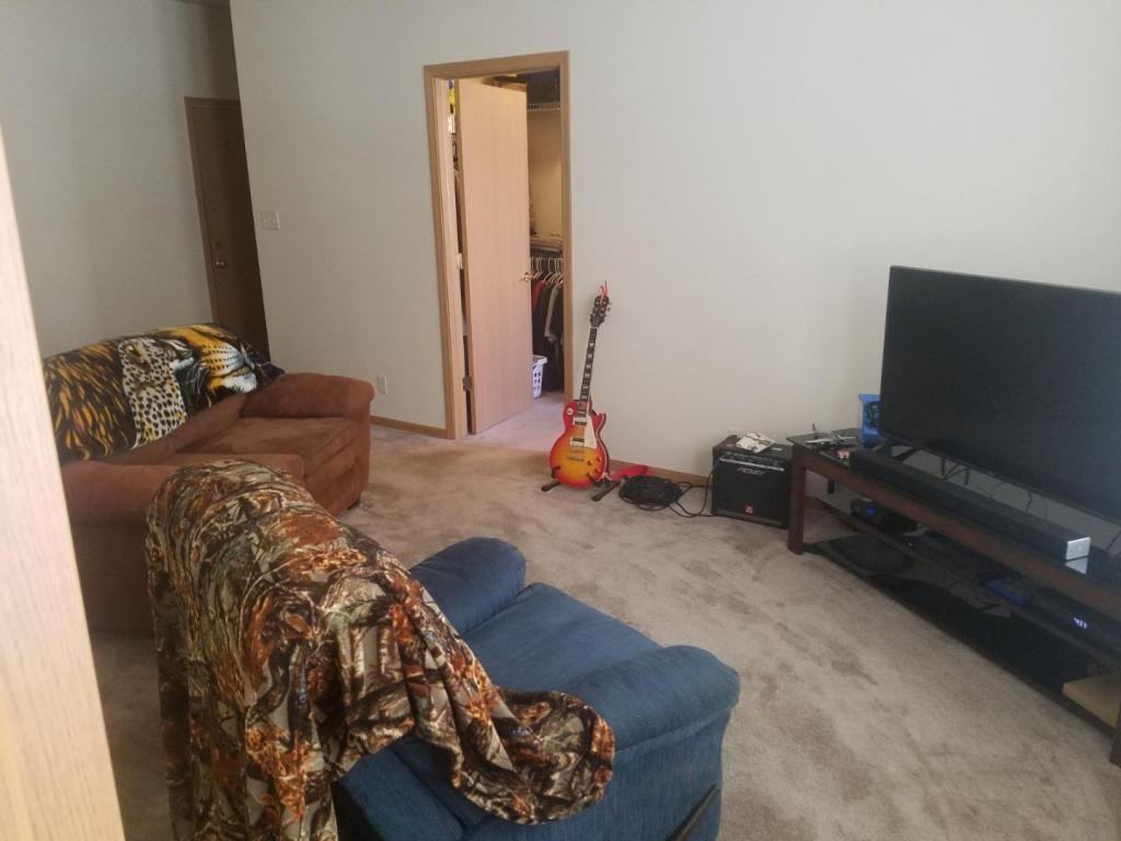 33 N Main St - Photo 2 of 12