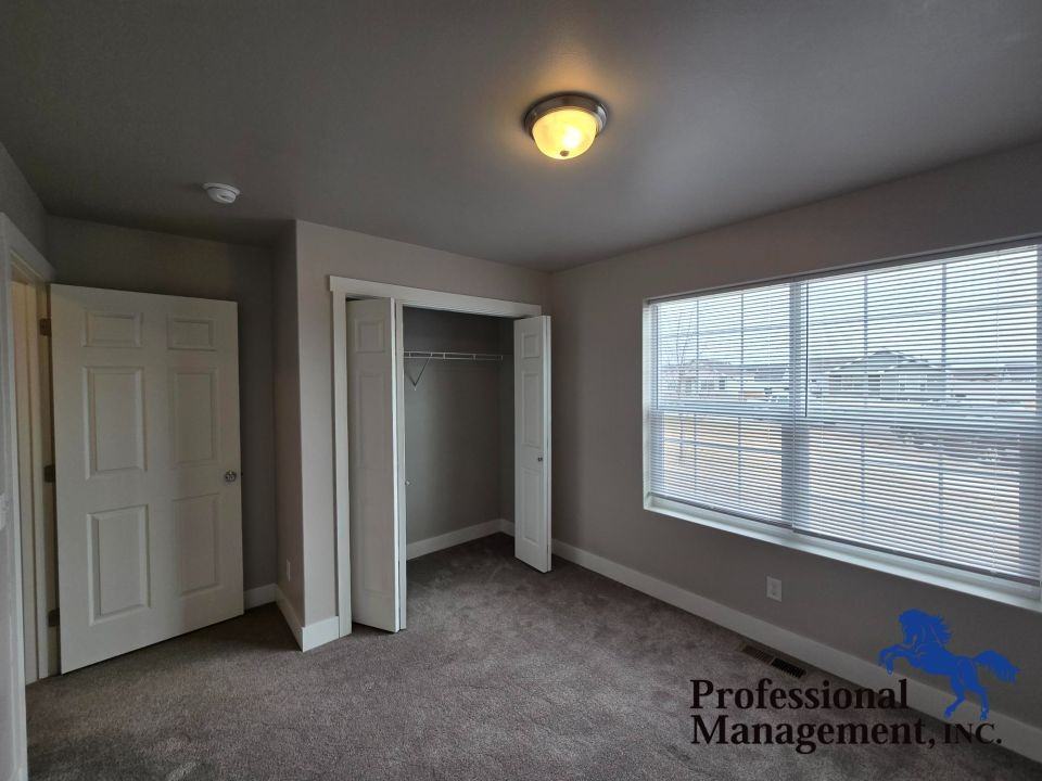 2314 Acacia Cir - Photo 6 of 10