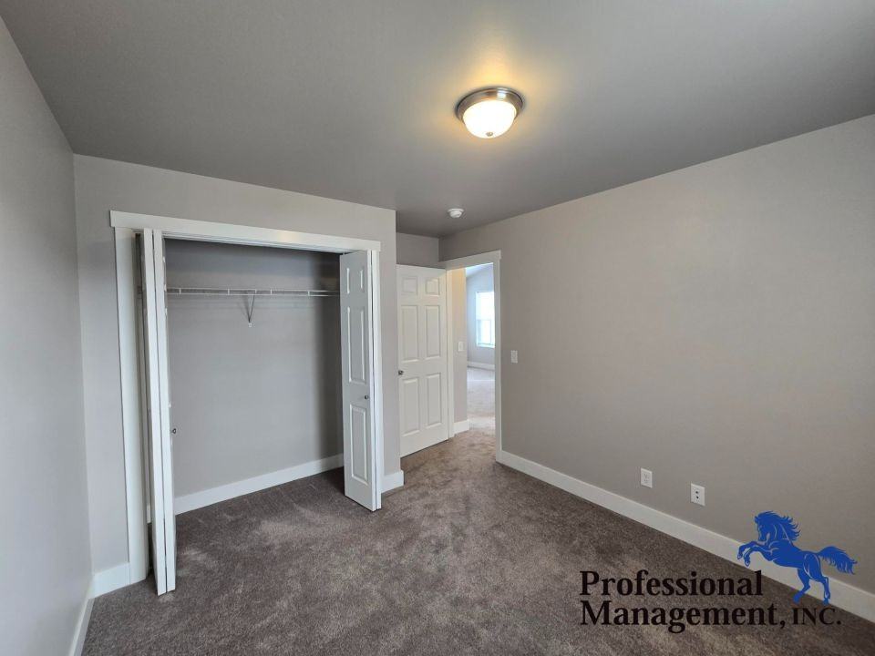 2314 Acacia Cir - Photo 7 of 10