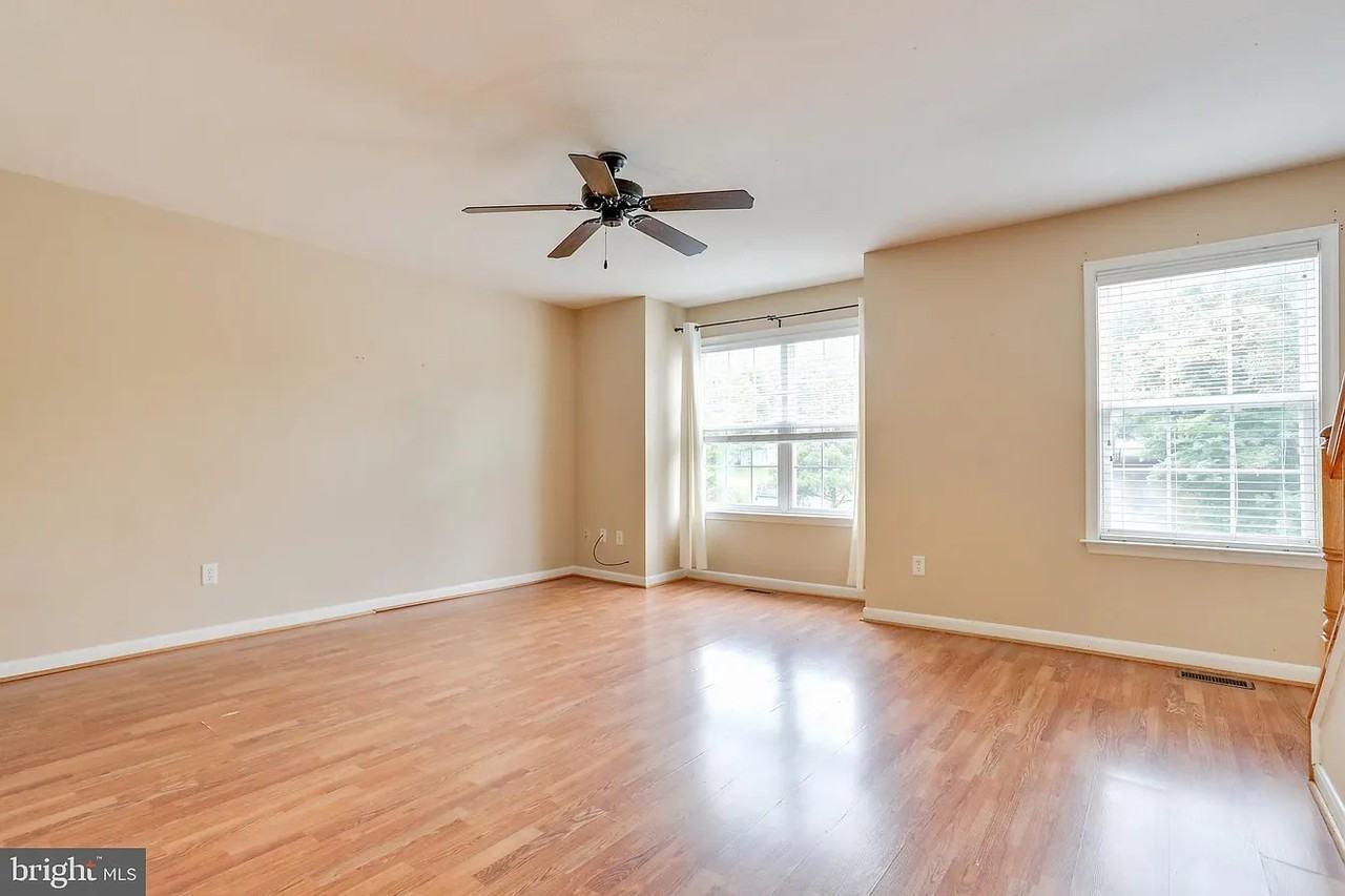 21 Perry Ct #1 - Photo 2 of 15