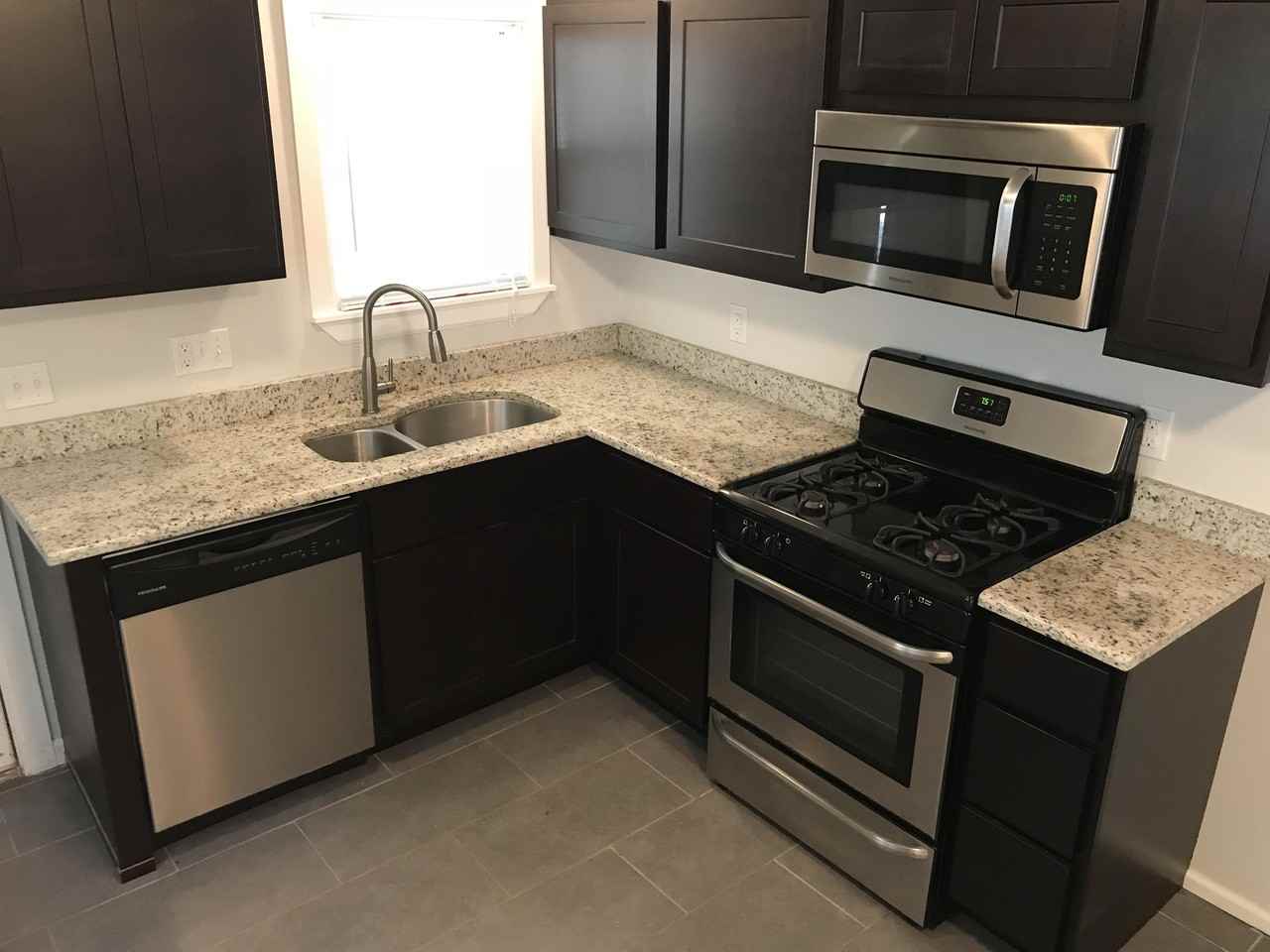 1515 N Louisa Ave - Photo 5 of 18