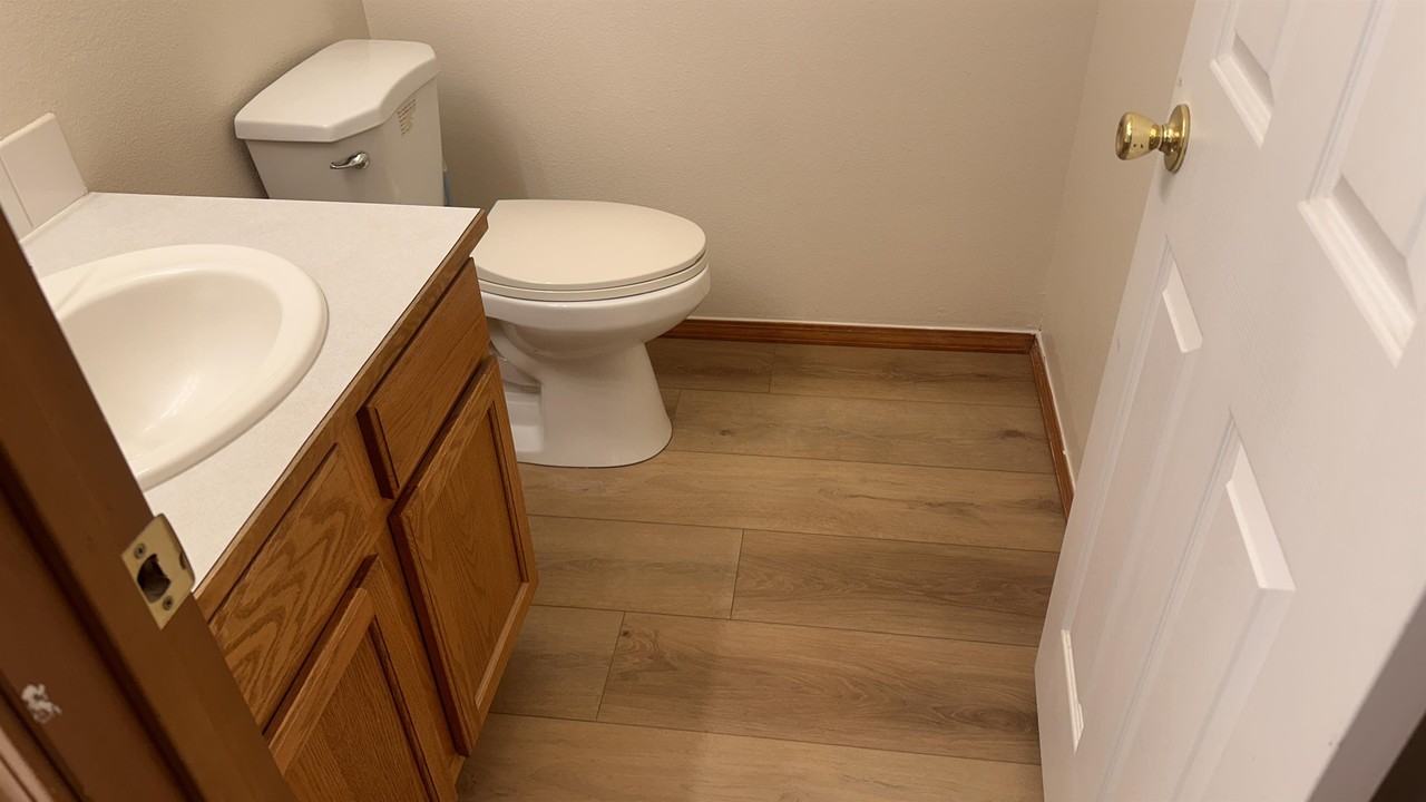 1310 S Skyline Dr #B - Photo 4 of 15