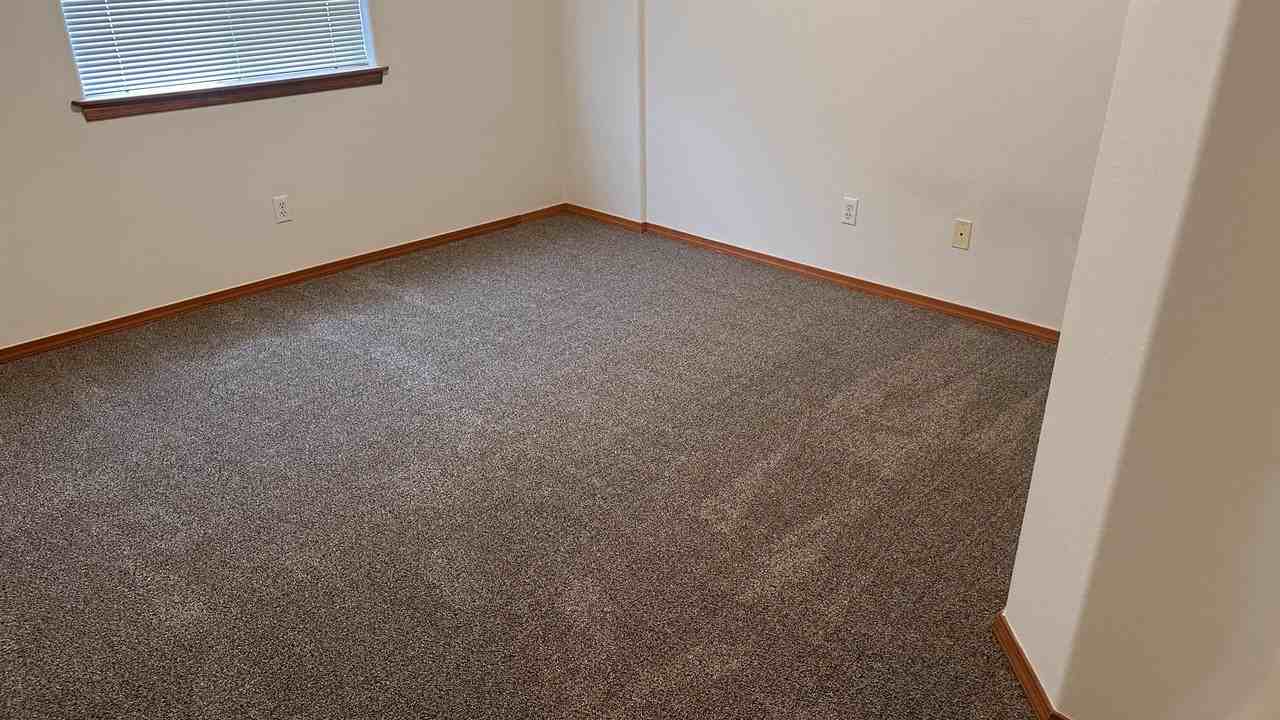 1310 S Skyline Dr #B - Photo 6 of 15
