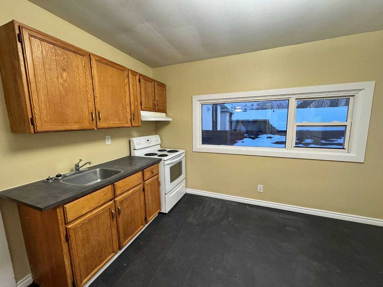 52 Aikman Ave #2 - Photo 3 of 20