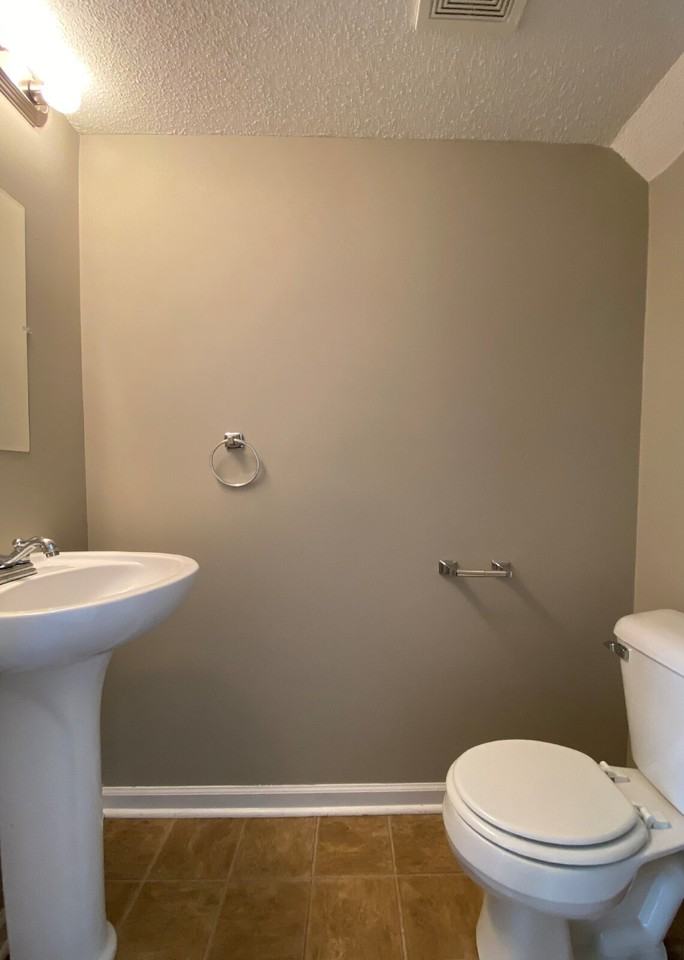 541 Patriot Park Ct Unit B - Photo 6 of 15