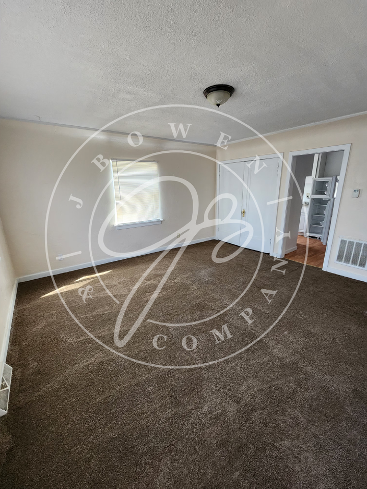 1349 S Cove Blvd #1 - Photo 2 of 12