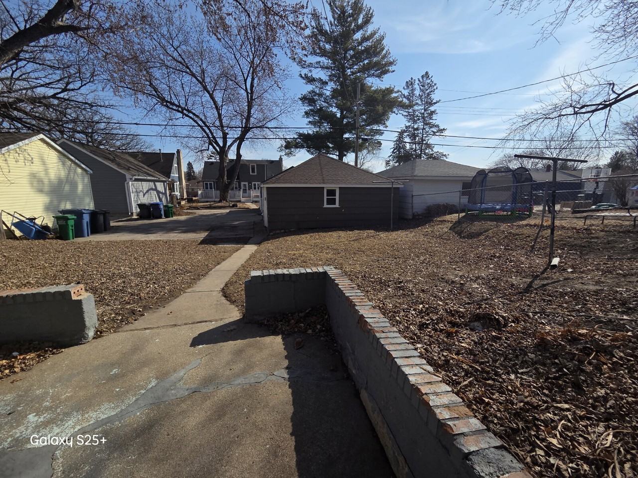4315 Bloomington Ave - Photo 2 of 18