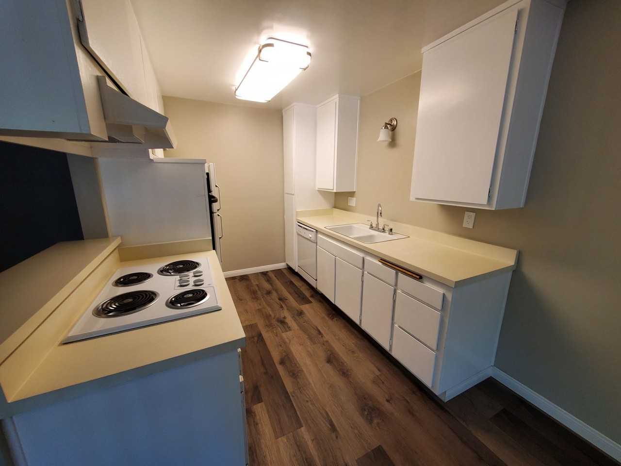 3462 Preble Ave - Photo 5 of 25