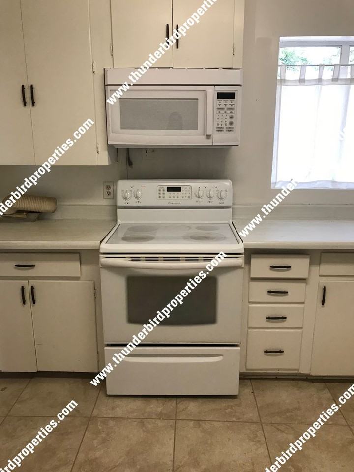 2008 Hendola Dr Ne - Photo 2 of 17