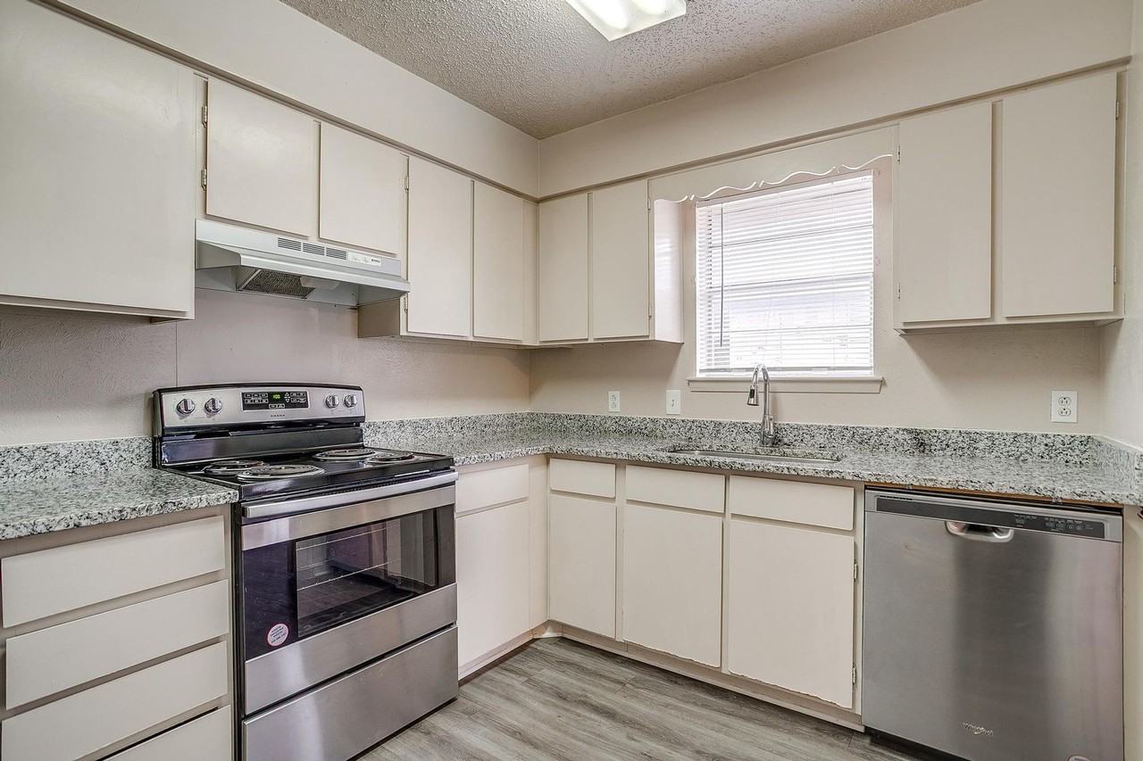 1635 Westridge Street - Photo 7 of 19