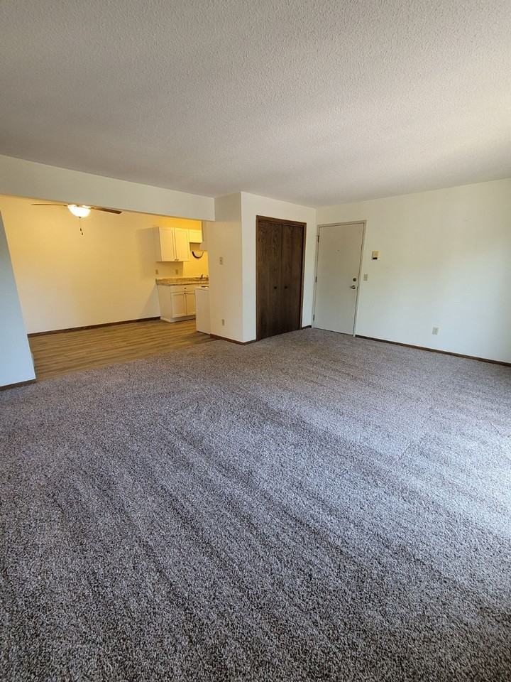 912 21st St Nw - Photo 5 of 19