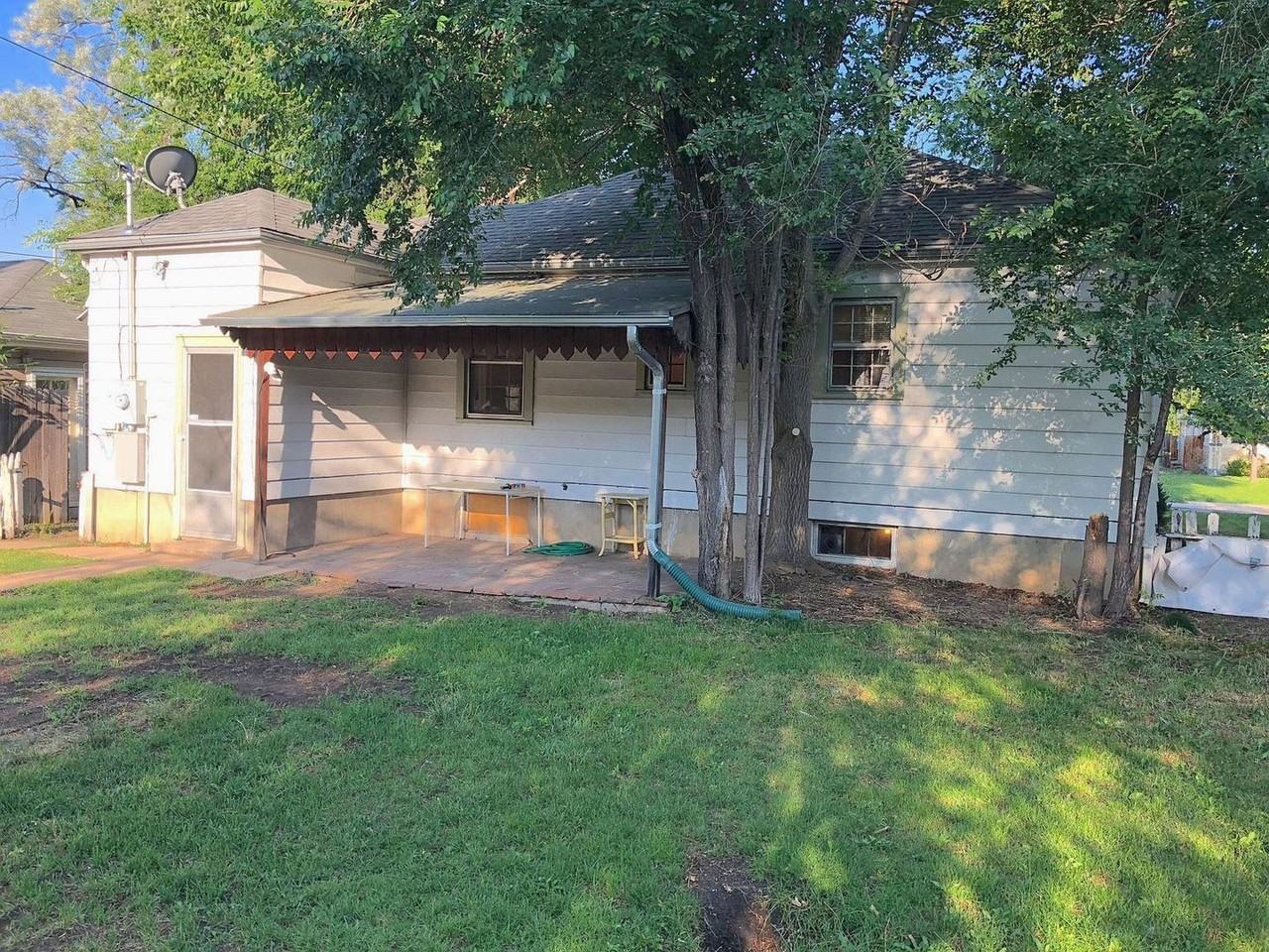2410 S Williams St - Photo 2 of 13