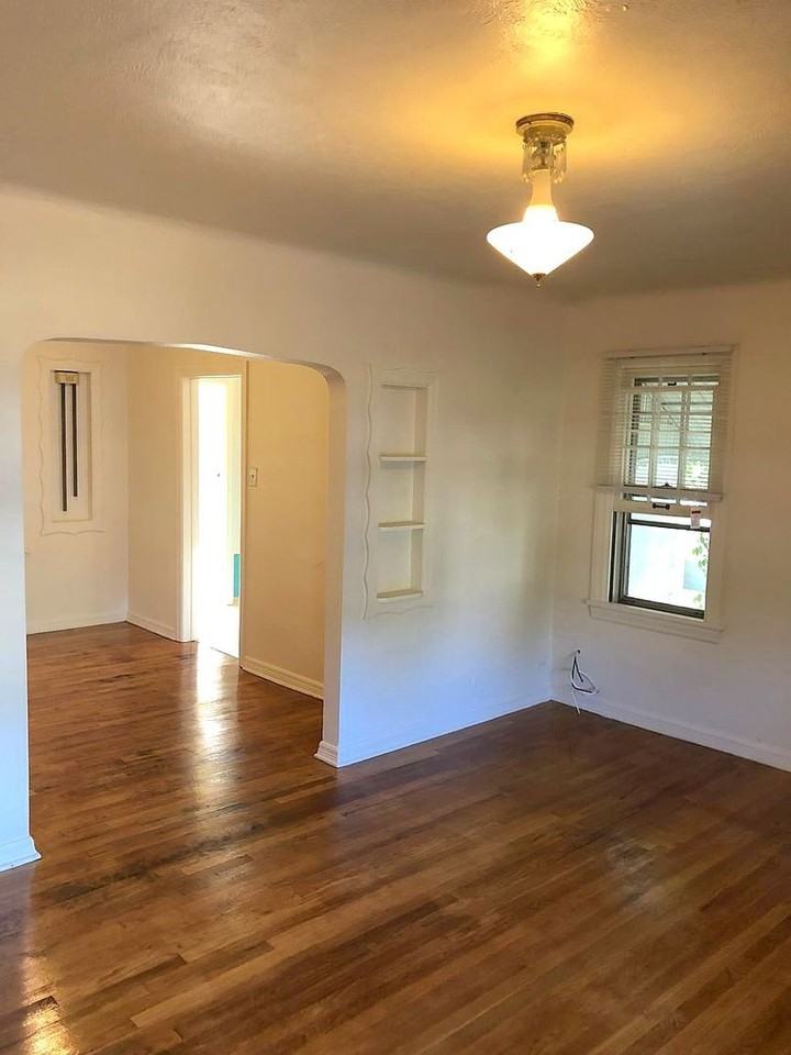 2410 S Williams St - Photo 5 of 13
