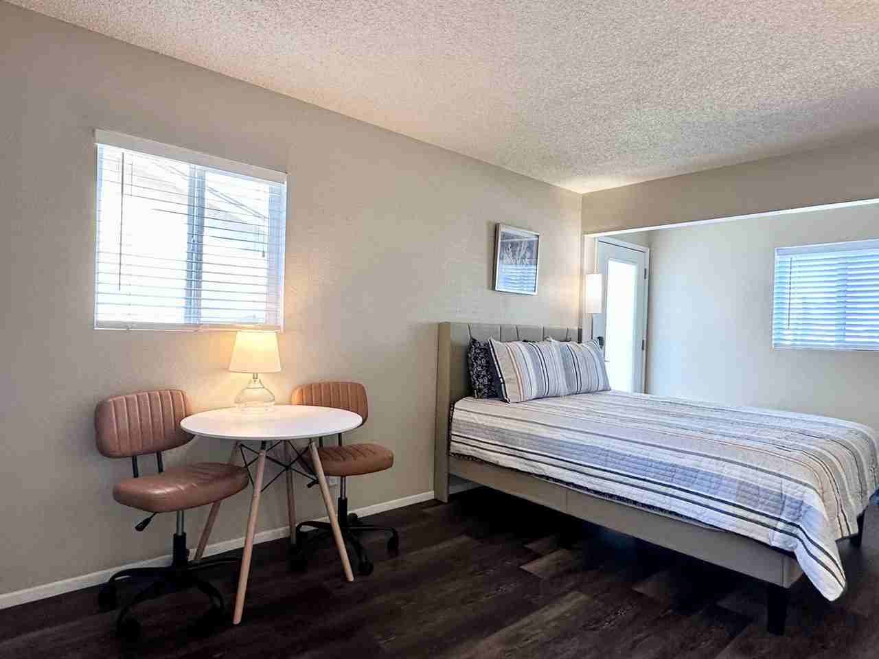 324 W Ward Ave - Photo 2 of 7