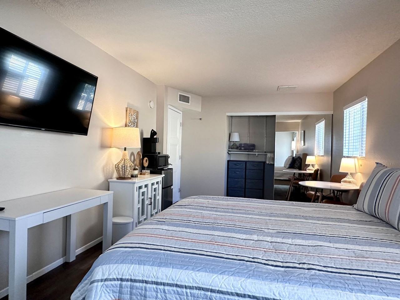 324 W Ward Ave - Photo 4 of 7