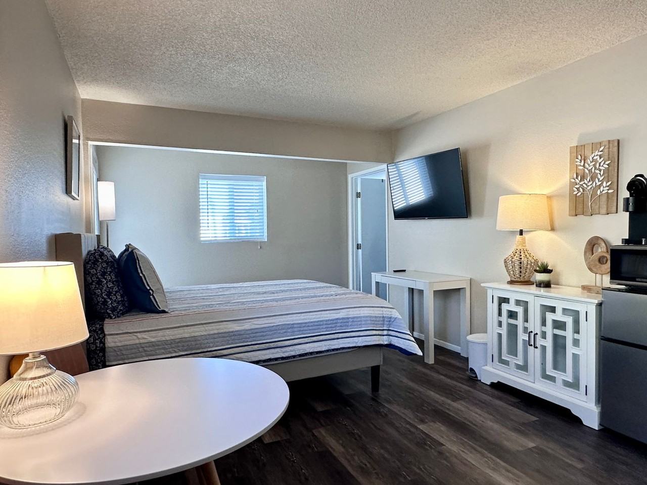 324 W Ward Ave - Photo 5 of 7