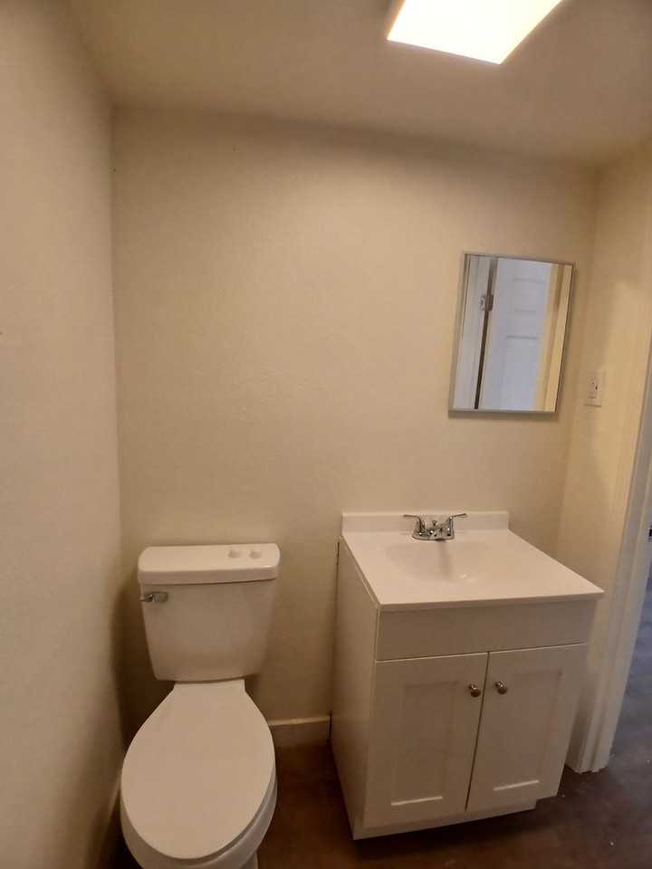 305 N Lake Ave - Photo 7 of 14